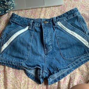 FP denim shorts 💛